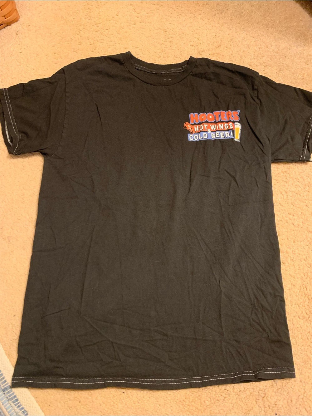 Hooters Black Graphic Logo T-Shirt - women’s